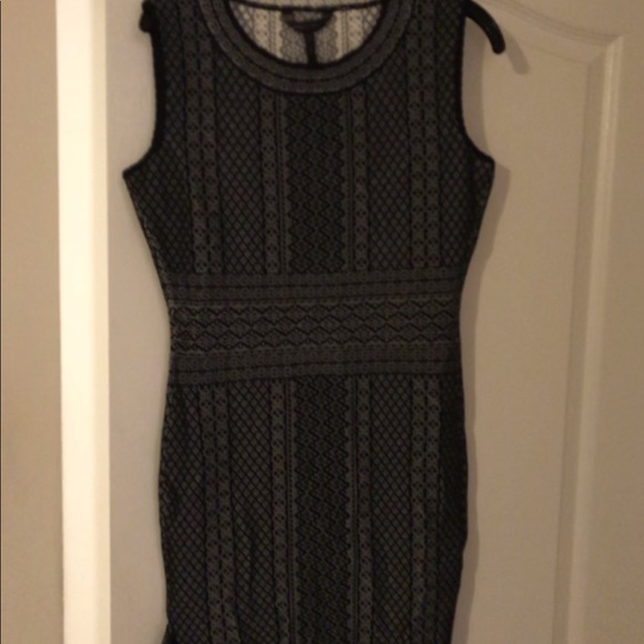 Dresess - Picture 3 of 5